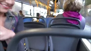 Daam sukad võttis initsiatiivi ja ummikus oma perset all suur kukk