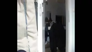 Meeste rahvas nikutud kaks tibud, tuupimine kaks klapid perse